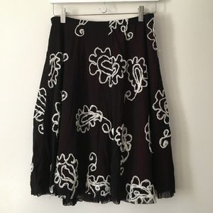 Solstice Anthropologie Black + White Yarn Embroiderd Full Pull On Mesh Skirt M